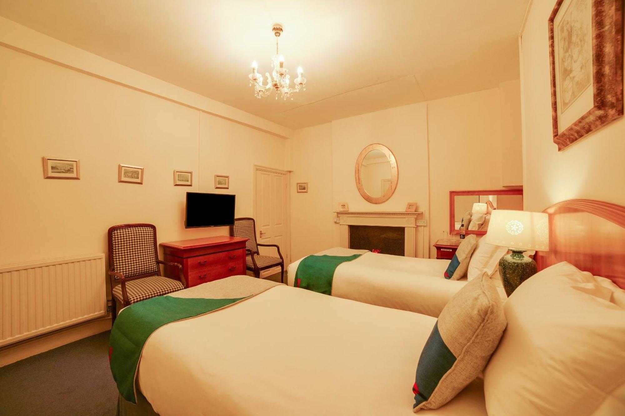 Oyo Bailbrook Lodge, Bath Zewnętrze zdjęcie